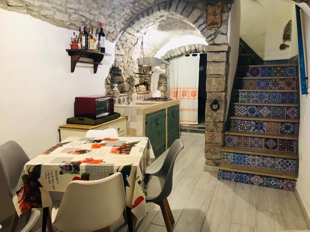 Casa Eleonora - Family Holiday Home Near Beach Боса Экстерьер фото