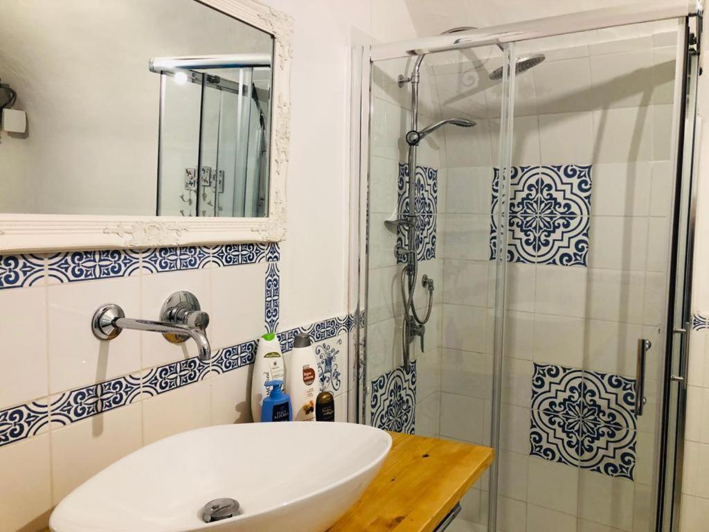 Casa Eleonora - Family Holiday Home Near Beach Боса Экстерьер фото